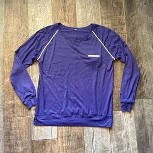 Lululemon Weightless long-sleeved crew shirt in purple Size 6
